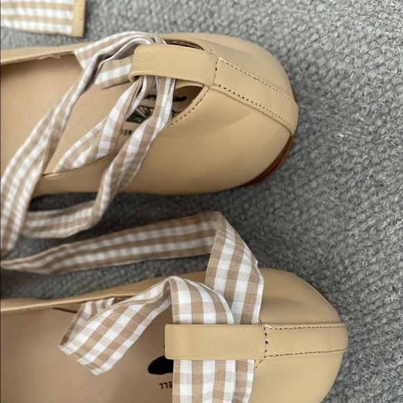 Jeffrey Campbell Cream Flats with Ankle Wraps - Picture 3 of 3